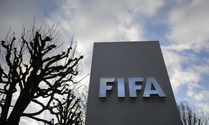 广播公司邀请FIFA总统候选人到一个现场电视辩论