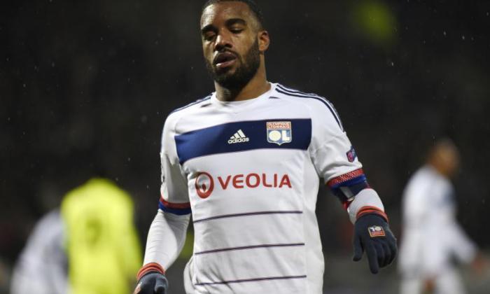 Alexandre Lacazette确认他拒绝了以1800万英镑的价格加入纽卡斯尔的机会