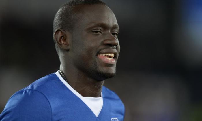 Oumar Niasse'渴望参与其中，并可以让埃弗顿举行争吵