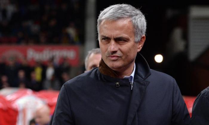 Jose Mourinho到曼联最新：前切尔西老板'告诉朋友，他正为老特拉福德队