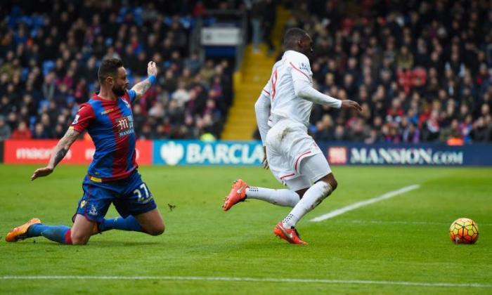 利物浦FC：Christian Benteke'潜水'反应 - '我期望从利物浦的不那么少