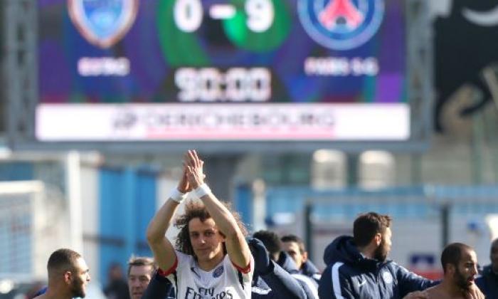 巴黎圣地亚队赢得Ligue 1，八场比赛，谢谢9-0次偏离反应