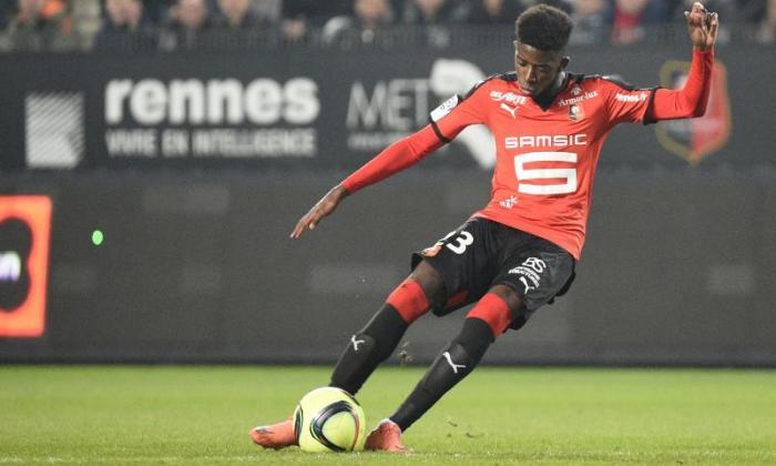 巴塞罗那举行击败阿森纳，莱斯特和曼彻斯特联队，到Ligue 1 Sensation Ousmane Dembele