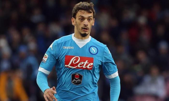 纽卡斯尔联合和斯旺西市监测Napoli Forward Manolo Gabbiadini