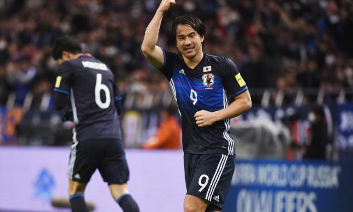 手表：莱斯特城明星新吉·冈萨基肉豆蔻对手在世界杯资格赛中的日本得分前得分
