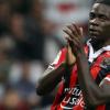 手表：利物浦FLOP MARIO BALOTELLI击中另一个双人的双重，帮助新的侧面移动LIGUE 1