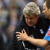 Aston Villa Boss Steve Bruce将Ex-Birmingham City Player斯蒂芬蒙德迈德（Stephen City Player）斯蒂芬蒙德迈德沿后