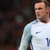 曼彻斯特联合的前锋Wayne Rooney留在英国队长，确认新经理Gareth Southgate
