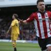 转移新闻：尽管Premier联盟兴趣，阿斯顿别墅准备赢得Brentford Striker Scott Hogan的比赛