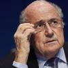 “你坐在谎言的宝座上 - 足球迷模拟FIFA总统Sepp Blatter在推特上