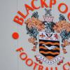 Blackpool主席Karl oyston承认五次FA违规规则与支持者的肮脏咆哮