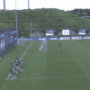 视频：Schalke球员通过辉煌的训练演习穿过它们的步伐