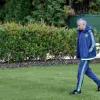 Chelsea Manager Jose Mourinho被罚款，因为他可能会质疑官方的诚信，Talksport告诉