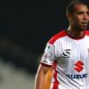 MK Dons Midfielder Samir Carronthers在从Cheltenham禁止以便在品脱玻璃中排尿后道歉